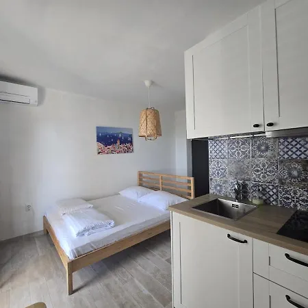 Apartment Olea 1930 - Beachfront For 2 Zaton (Zadar)